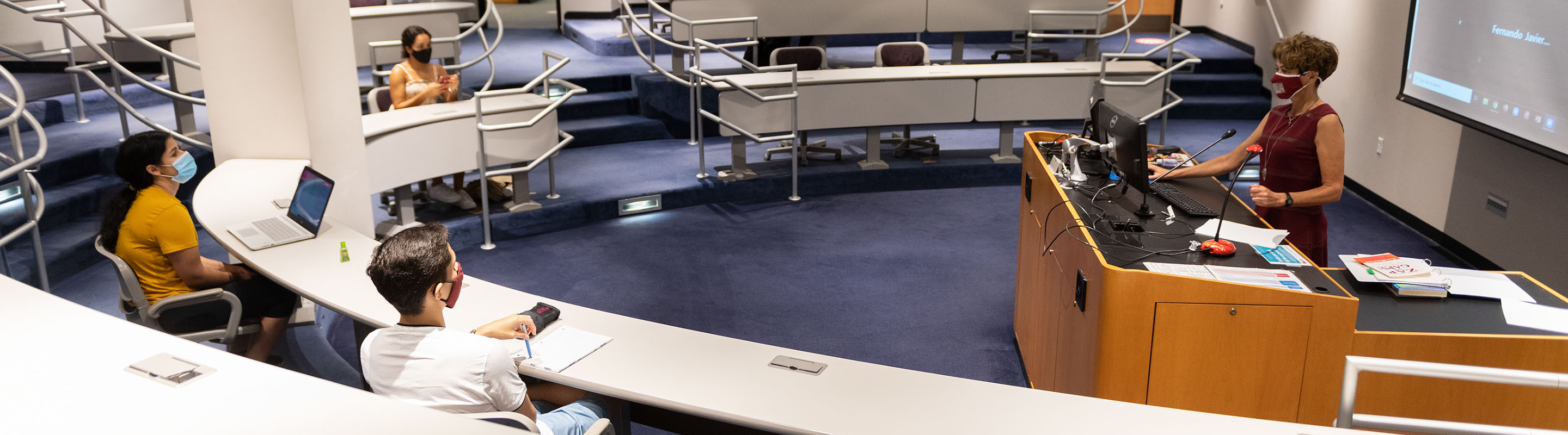 Kendra Reed teaching in Multimedia 2.